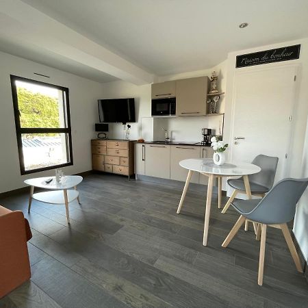 Au Charme Des Marees Apartment Lion-sur-Mer Exterior photo