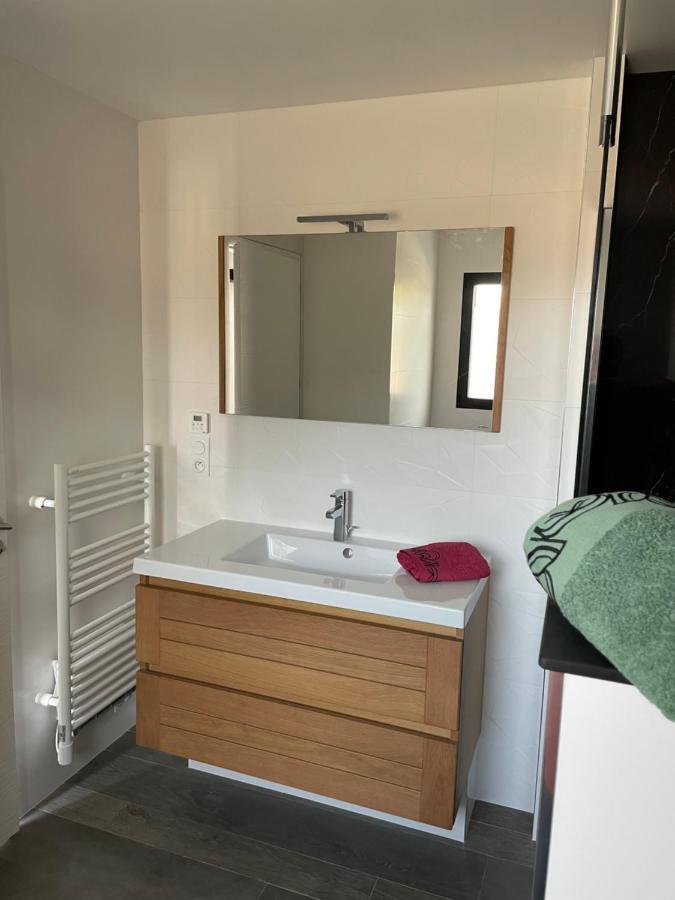 Au Charme Des Marees Apartment Lion-sur-Mer Exterior photo